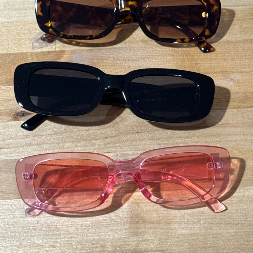 Stylish Black and Pink Sunglasses Set